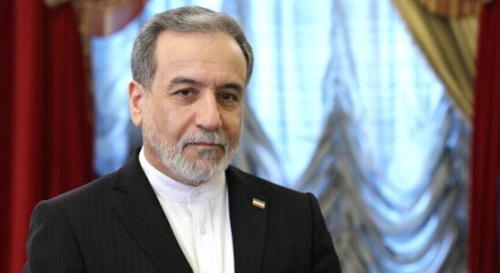 Delegacioni i Katarit negocion me ministrin e jashtëm të Iranit në Teheran për t’i dhënë fund luftës