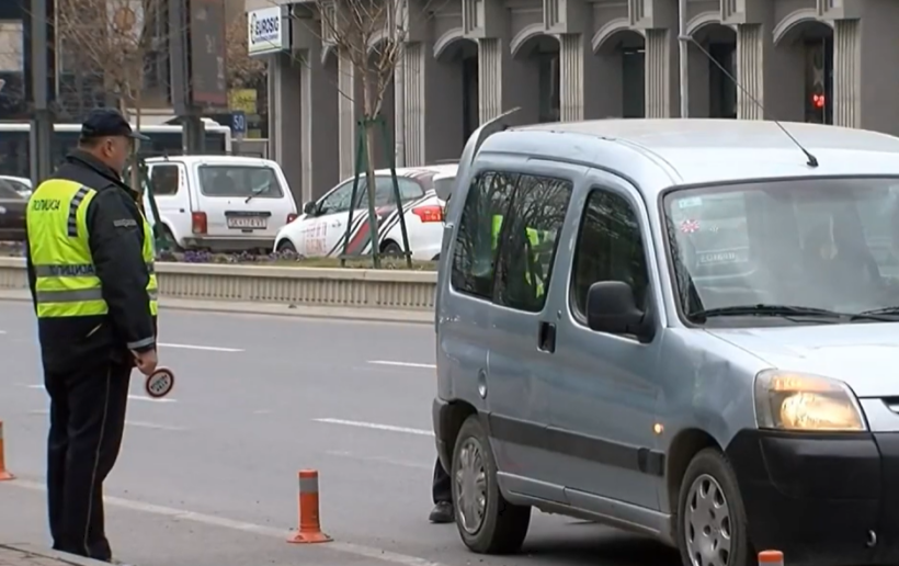(VIDEO) Për dy ditë mbi një mijë gjoba trafiku, 34 të arrestuar