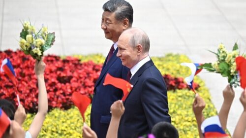 Putin e quan vizitën në Kinë “të suksesshme, frytdhënëse dhe shumë intensive” pas takimit me Xi