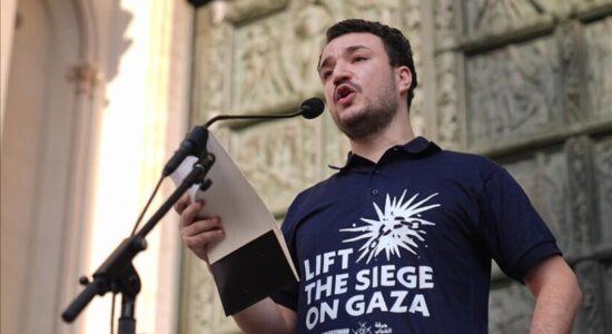 Aktivisti palestinez Mahmoud Khalil çon çështjen e deportimit në Gjykatën Supreme të SHBA-së