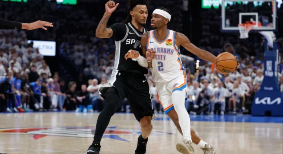 Thunder një fitore larg finales së NBA-së, Spurs të revoltuar me gjykimin