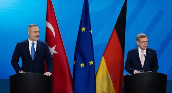 Gjermania zotohet për forcim të marrëdhënieve BE-Turqi, përmend interesat e përbashkëta të sigurisë