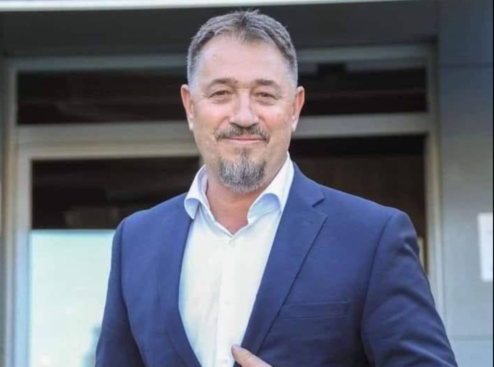 Sami Lushtaku reagon pas incidentit në Skenderaj: “Pushteti i Kurtit tentoi të më sulmojë”