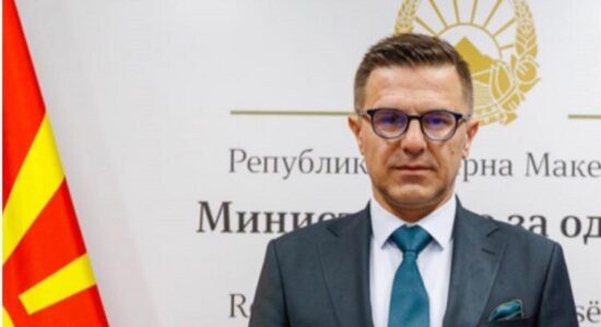 Shabani njofton punësimin e 10 shqiptarëve në Ministrinë e Mbrojtjes: Po rritet përfaqësimi i drejtë