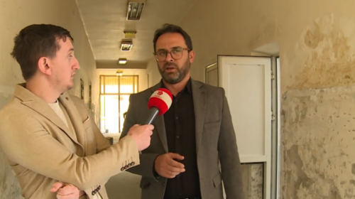 (VIDEO) Spitali në Bardovcë pa staf dhe me kushte të mjerueshme, drejtori Avdullai: Ka filluar rikonstruimi i pjesshëm i spitalit