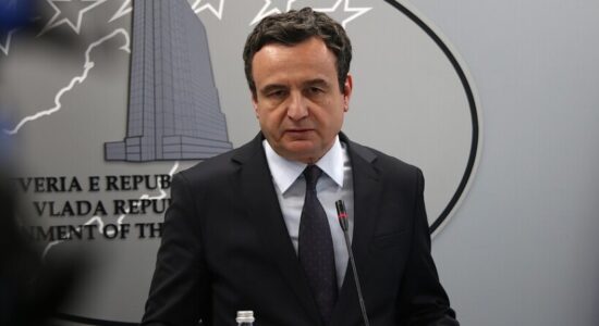 Kryeministri në detyrë Kurti kërkon nga BE-ja që Kosovës t’i jepet statusi i kandidatit