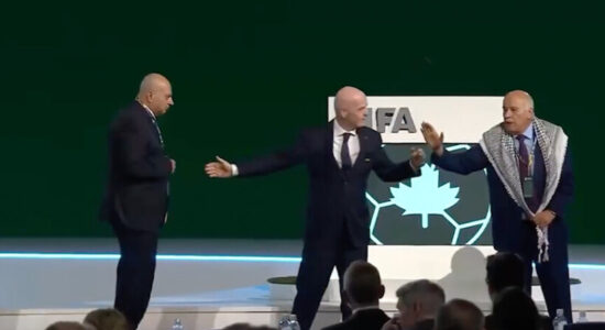 Kreu i Federatës Palestineze të Futbollit refuzon shtrëngimin e dorës me homologun izraelit në kongresin e FIFA-s
