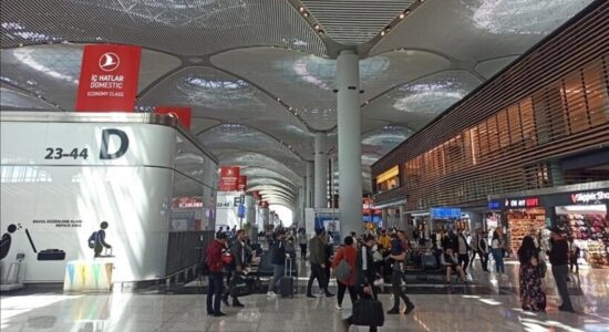 Aeroporti i Stambollit bëhet më i ngarkuari në Evropë me 1.395 fluturime ditore