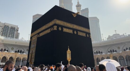 Arabia Saudite përdor dronë dhe inteligjencë artificiale për të rritur sigurinë gjatë Haxhit 2026