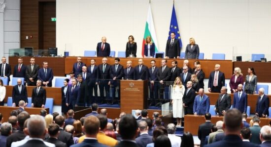 Bullgari, qeveria e kryeministrit Radev mori votëbesimin nga parlamenti