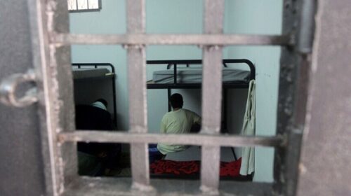 Gazetari palestinez i liruar i përshkruan burgjet izraelite si “varre të gjalla”