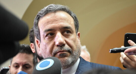 Kryediplomati iranian Araghchi udhëton drejt Kinës për bisedime diplomatike