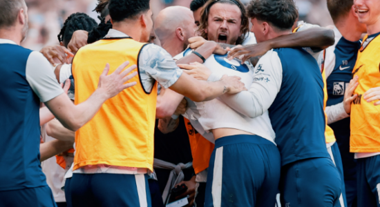 Premier League jep verdiktet, Tottenham shpëton nga turpi, Chelsea mbetet pa Europë