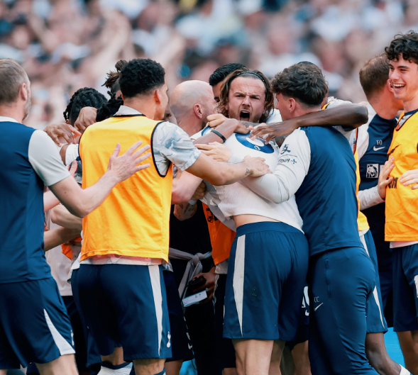 Premier League jep verdiktet  Tottenham shpëton nga turpi  Chelsea mbetet pa Europë