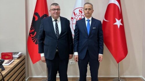 Ambasadori i Turqisë në Tiranë viziton Fondacionin ALSAR