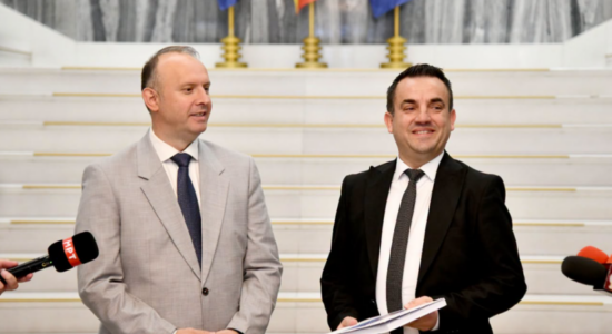 (VIDEO) Kuvendi pritet të miratojë strategji për luftë kundër korrupsionit