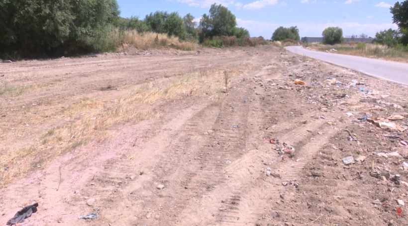  VIDEO  Pastrohet deponia e egër mbeturinave pranë lumit Vardar