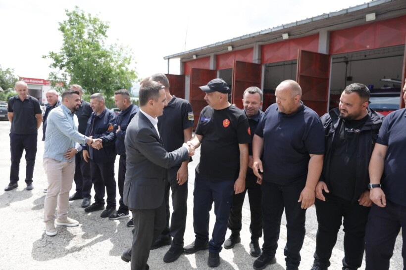 Kasami  30 për qind rritje të pagave për zjarrfikësit e Komunës së Tetovës