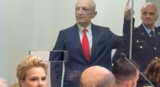 GJKKO nuk pranon kërkesën që Meta të dalë nga kafazi prej xhami në seancat gjyqësore