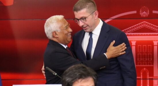 Costa në Shkup: Ndryshimet kushtetuese mbeten çelësi për negociatat me BE-në