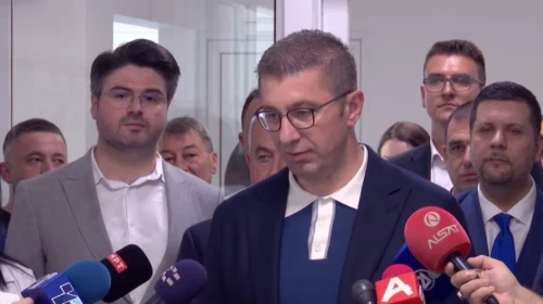 (VIDEO) Mickoski në fundjavë takohet me VLEN-in dhe ZNAM-in
