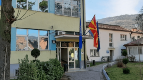 E slumoi fizikisht nënën, arrestohet 38 vjeçari nga Tetova
