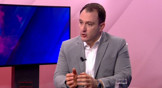 (VIDEO) Andonovski: Nuk po shqyrtojmë kufizimin me ligj të përdorimit të rrjeteve sociale