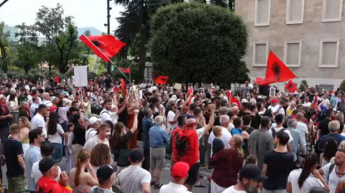 Dita e 31-të e protestës në Tiranë, vazhdojnë pakënaqësitë ndaj qeverisë
