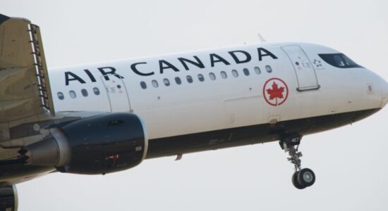 Arrestohet piloti i Air Canada, fluturoi për 17 vjet me patentë të falsifikuar