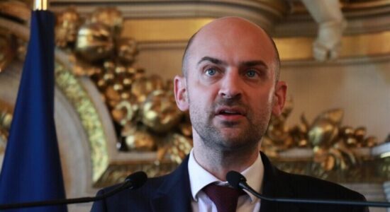 Kryediplomati francez: Marrëveshja me Iranin nuk duhet të na bëjë të harrojmë katastrofën në Palestinë