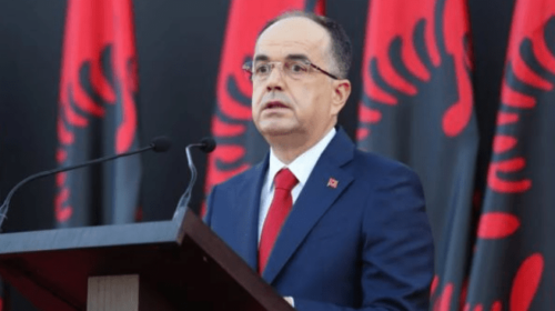 Presidenti Begaj reagon për vrasjen e efektivit në Korçë: Policia nuk do të zbrapset