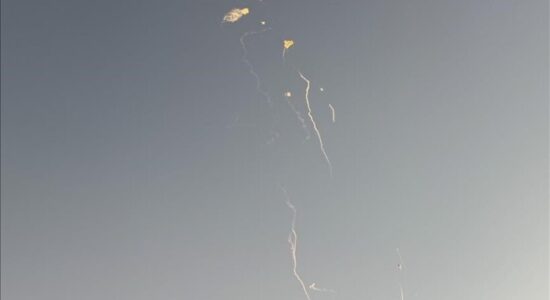 Bahreini intercepton dhe shkatërron 3 raketa iraniane dhe disa dronë