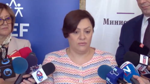 (VIDEO) Ministrja e financave ua pret shpresat punonjësve të pediatrisë: Nuk japim pëlqim!