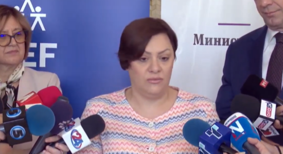 (VIDEO) Ministrja e financave ua pret shpresat punonjësve të pediatrisë: Nuk japim pëlqim!