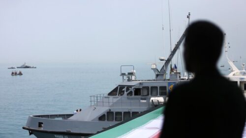 Irani njofton mbylljen e Ngushticës së Hormuzit për të gjitha anijet pas sulmeve të SHBA-së
