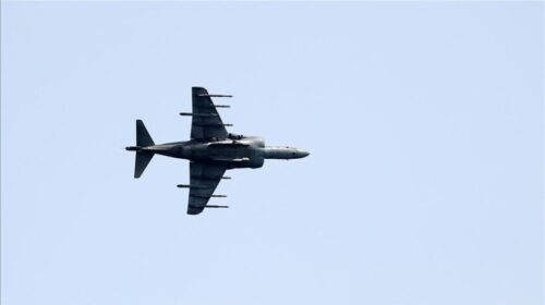 Bombarduesi B-52 i Forcave Ajrore të SHBA-së rrëzohet pak pas ngritjes nga një bazë në Kaliforni