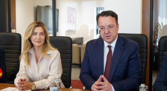 Kaltrina Zekolli Shaqiri: Fillon ndërtimi i autostradës Shkup–Bllacë, projekt strategjik për lidhjen me Kosovën