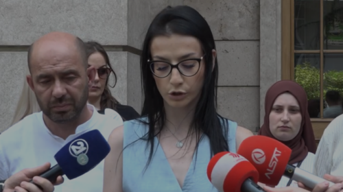 (VIDEO) Rreth 50 të punësuar në Klinikën e fëmijëve sërish në protesta
