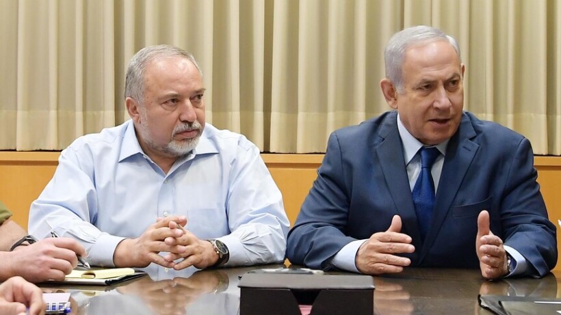 Lideri i opozitës izraelite: Netanyahu po e fut Izraelin në luftë civile vetëm për të qëndruar në pushtet