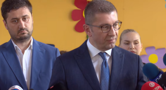 Mickoski i përgjigjet Taravarit: Garanci më të madhe për rrugën evropiane të vendit sesa prishja e kontratës me Gjokën nuk ka!
