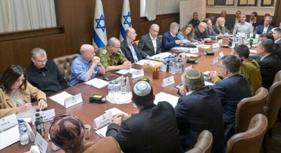 Netanyahu mbledh Kabinetin e Sigurisë pas sulmeve të reja ajrore me Iranin
