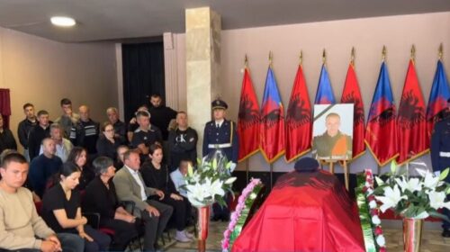 Shqipëri, nisin homazhet për policin e vrarë në krye të detyrës