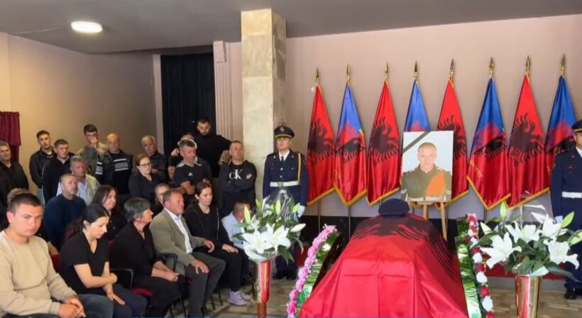 Shqipëri, nisin homazhet për policin e vrarë në krye të detyrës