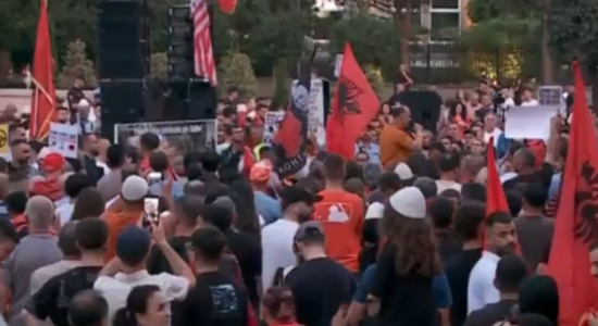 Tirana në ditën e 23-të të protestës, organizatorët publikojnë 5 kërkesat kryesore