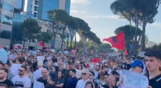 Dita e tretë e protestave për Zvërnecin, qytetarët kërkojnë anulimin e projektit dhe paraqesin kërkesa për Qeverinë
