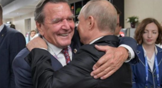 E kërkoi si ndërmjetës për luftën në Ukrainë/ Putin takon në Kremlin ish kancelarin Schroder