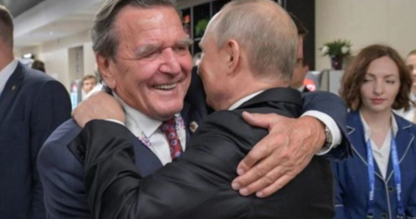 E kërkoi si ndërmjetës për luftën në Ukrainë/ Putin takon në Kremlin ish kancelarin Schroder
