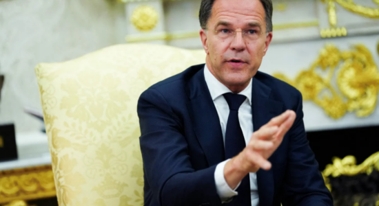 Rutte për Iranin: E rëndësishme që të mos marrë kurrë në dorë kapacitetet bërthamore
