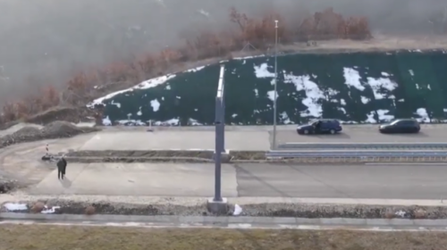 (VIDEO) VLEN dhe BDI përplasen për autostradën “Shkup-Bllacë”