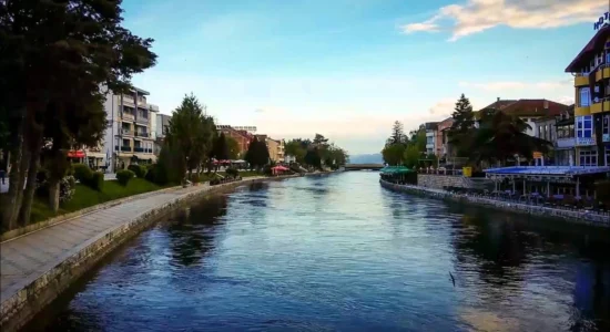 Shkalla e vendeve të lira të punës në Maqedoni arrin në 2.07% në tremujorin e parë, prin sektori i hotelerisë